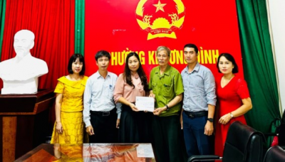 Trường THCS Phú La ủng hộ, sẻ chia với nạn nhân vụ cháy chung cư mini quận Thanh Xuân.