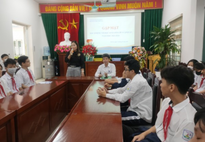 BGH Trường THCS Phú La gặp mặt đội tuyển thi HSG lớp 9 cấp Quận.