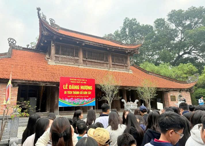 TRƯỜNG THCS PHÚ LA TỔ CHỨC CHO HỌC SINH THAM QUAN, TRẢI NGHIỆM TẠI THÀNH CỔ SƠN TÂY VÀ KHU DU LỊCH AO VUA