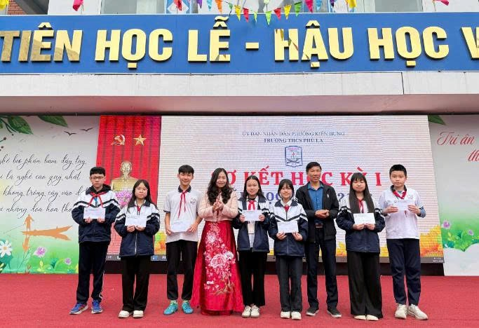 TRƯỜNG THCS PHÚ LA TỔ CHỨC LỄ SƠ KẾT HỌC KỲ I NĂM HỌC 2025 – 2026