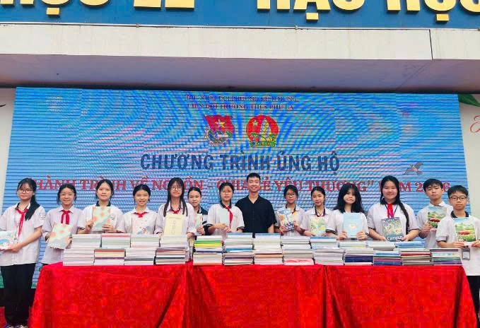 LAN TỎA YÊU THƯƠNG TỪ TRÁI TIM HỌC SINH TRƯỜNG THCS PHÚ LA